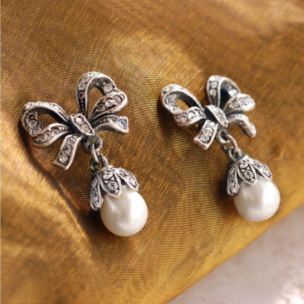 Sweet Romance Bow Stud Earrings NWOT Silver Clear Swarovski Crystal & Pearl Drop